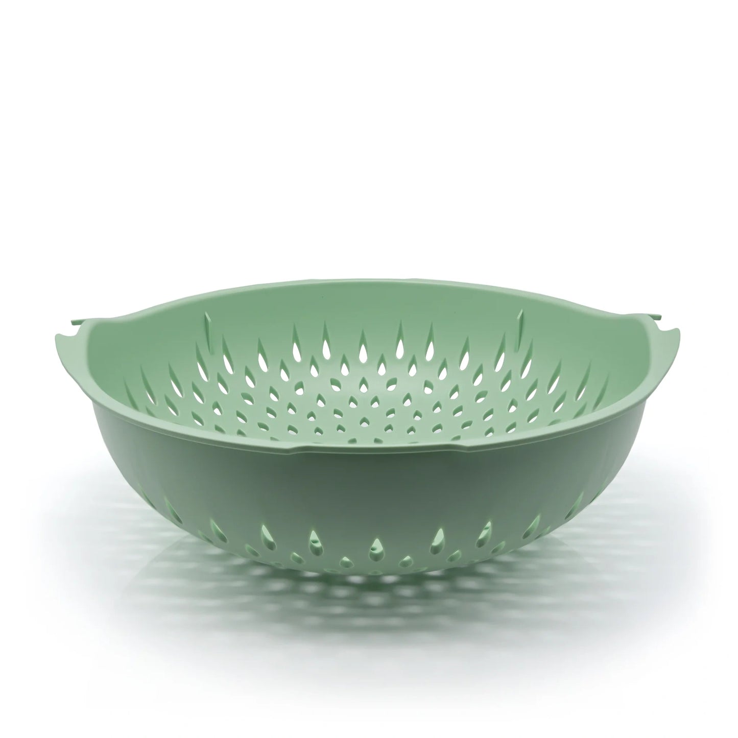 Bioplastic Colander Made from Waste Sugarcane